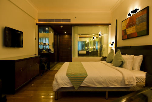 Windsor Rajadhani Hotel Thiruvananthapuram Extérieur photo