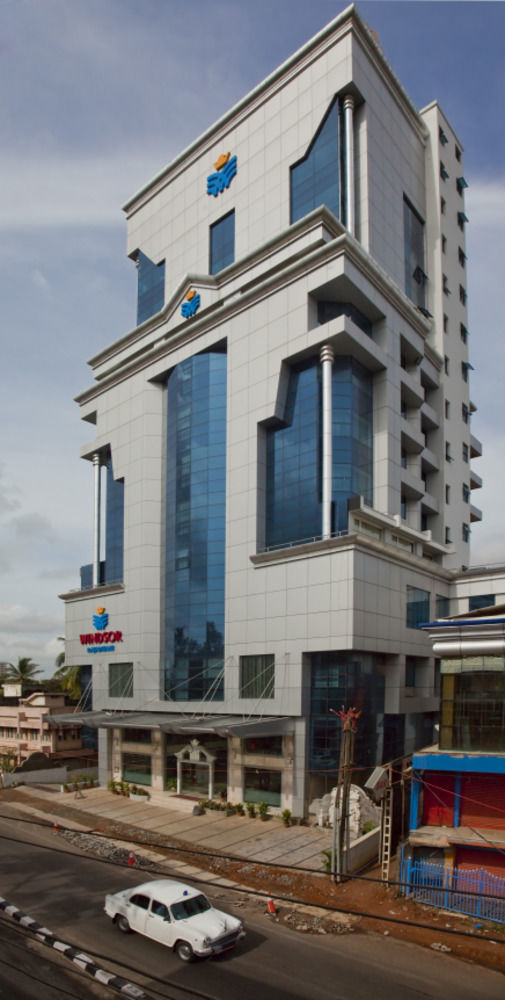 Windsor Rajadhani Hotel Thiruvananthapuram Extérieur photo