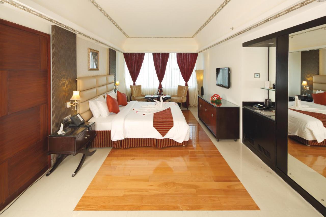 Windsor Rajadhani Hotel Thiruvananthapuram Extérieur photo