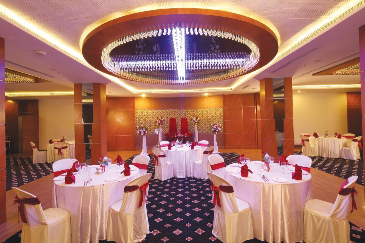 Windsor Rajadhani Hotel Thiruvananthapuram Extérieur photo