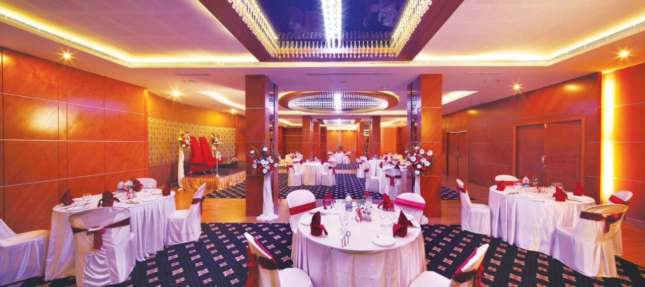Windsor Rajadhani Hotel Thiruvananthapuram Extérieur photo