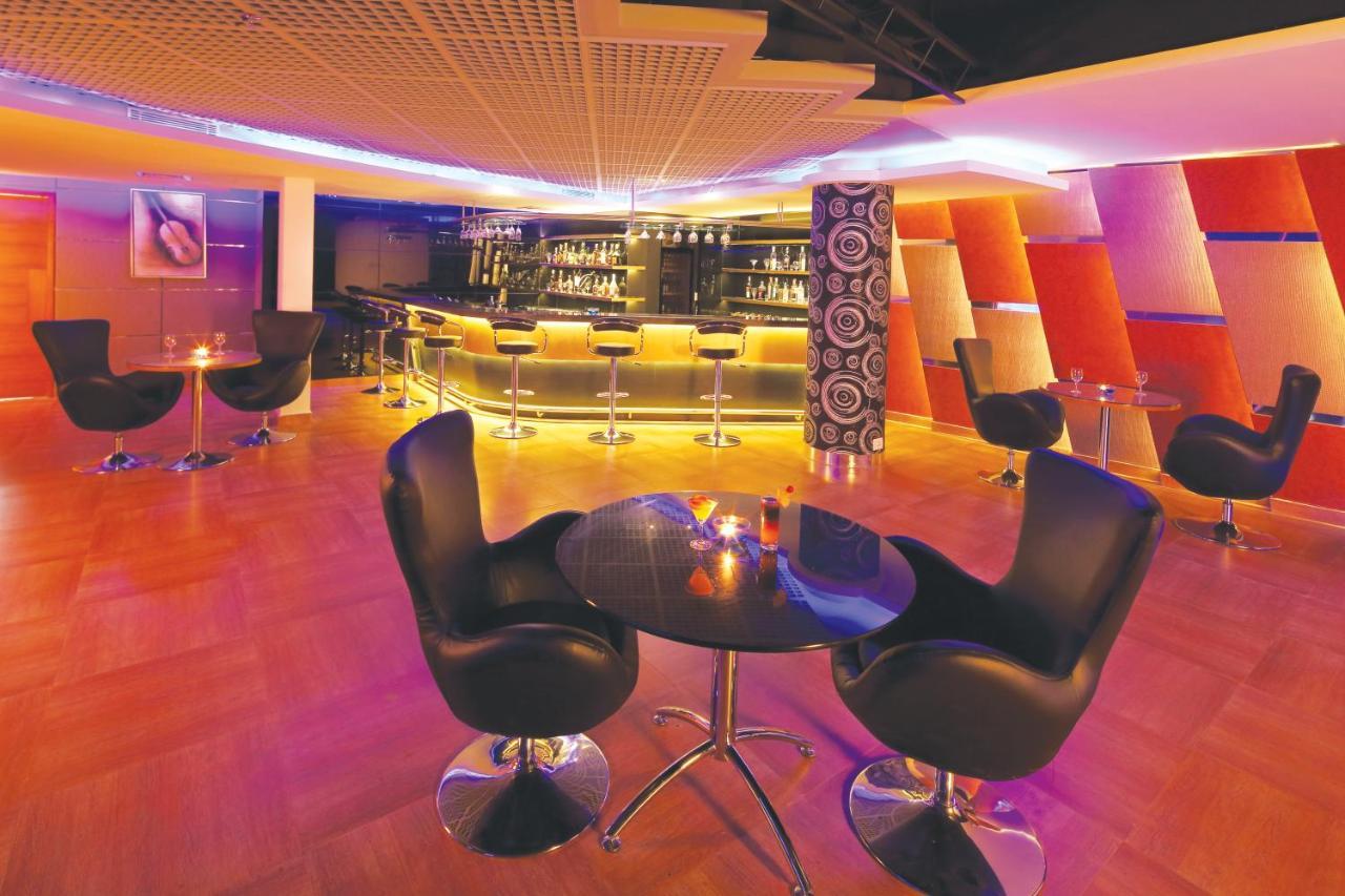 Windsor Rajadhani Hotel Thiruvananthapuram Extérieur photo